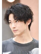 メンズエルサ 神戸三宮(MEN'S ELSA)&nbsp;コンマバング ツイスパ 刈り上げセンターパート