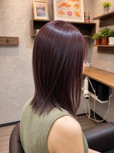 モニカ 天王町店(Monica) ワインカラーのミディアムストレート