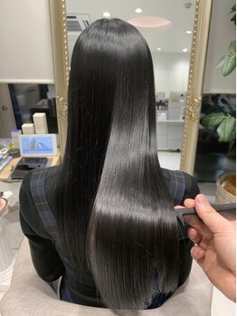 レルエ(LELLE)の写真/【LELLE独自の高技術】LELLE髪質再生プラチナストレートで自然なストレートヘアに・・・♪扱いやすさ◎