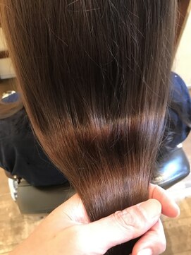 オハナ(ohana) 【ohana/表参道】秋色艶髪イルミナカラー×ネイビーブルージュ。