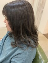 ウォーカーズ(WALKERS)&nbsp;ハイライト履歴を活かしてグレージュカラー