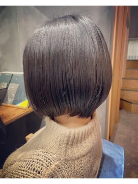 クア(qua) 前下がりボブ