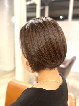 アンプリュス リアン(1+ Unplus lien) ショートボブ/大人ボブ/ツヤ髪スタイル/チョコレートブラウン