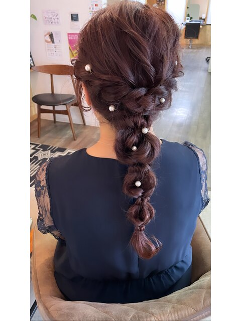 結婚式お呼ばれ/編みおろしヘアアレンジ/ピンクブラウンカラー