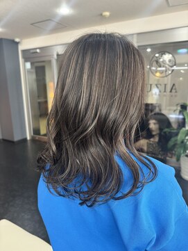 アイズ 渋沢(AIZU) ハイライト／白髪ぼかし/オージュア/コントラスト