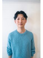 イーズ(e's)&nbsp;クセ毛で作る簡単パーマ風スタイル【e's 諸星】