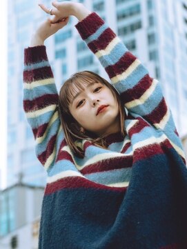 リノ 金山(Rino) デザインカラー/レイヤーカット/ウェットヘア/オリーブベージュ