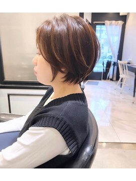 ミツボシ 本八幡(MITSUBOSHI) イメチェンヘアスタイル/ブルーブラック/ワイドバング[本八幡]