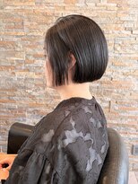 メゾン アヴァロ(Maison Avallo) ノースタイリングのミニボブ