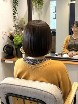 ルームスヘアー カラーベース(Rooms Hair Color Base)の写真/40代からの髪の変化に寄り添う。毎月心地よく通えて、美しさをキープできる大人女性サロン