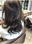ふわふわセミロング[横浜 ビースリー スタイル]