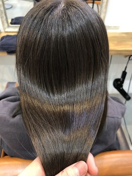 ネイヴィル(navile) ダークグレージュ×ミネコラトリートメント