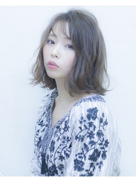 エルピス(elpis) 伸ばしかけの方にオススメ♪外ハネスタイル♪