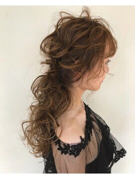 ルナ(Luna) ルーズ×ポニーテール