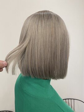 リリアーナ(LILIANA) 【LILIANA】切りっぱなしbobとsilver beige♪