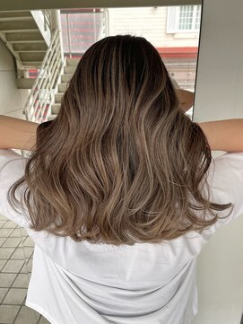 ラフトーキョウセカンド(RAF TOKYO 2nd) ママにも大人気!NAO流バレイヤージュ×フォギーグレージュ