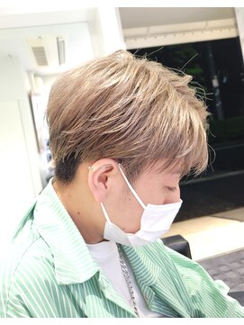 六本木美容室 白金店 ナチュラルショート ハンサムショート 透明感ミルクティーカラー