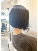 『大人可愛い前下がりボブ』