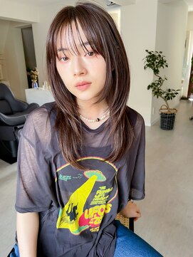 ユイル(Uil) 小顔前髪顔周りレイヤー×グレージュカラー デザインカラー
