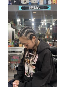 ツークツワンク バーバー 新宿(ZUG2WANG BARBER) コーンロウ　6本