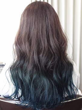 ヘアーサロン ノルテ(Hair Salon NORTE) 青みグリーンでちょっと個性派!大人な派手髪