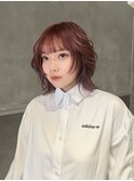 ピンクベージュ、ブリーチカラー、レイヤーボブ