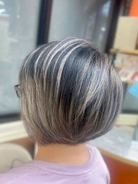 エターナルバイマティーナ(Eternal by MATINA) 【白髪ぼかしショートバレイヤージュ】20代30代40代50代