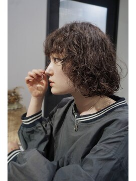 クイン(qin) ふわふわドライパーマ