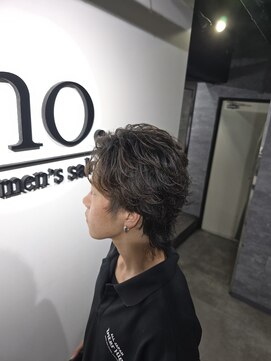 アノ(Ano.) 大分中央町メンズパーマカットフェザーパーマニュアンスパーマ