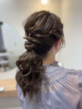 こもれびヘアー(こもれびhair+) ゆるふわポニーテール お呼ばれヘア