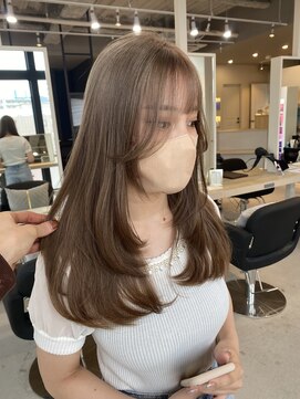 リア 布施店(Lia) レイヤーカット/ベージュカラー