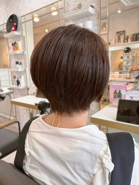 DAMANI 表参道 髪質改善/ヘッドスパ/ハイライト/白髪染め/白髪ぼかし/縮毛矯正 似合わせカット/ミディアムレイヤーカット[表参道駅]