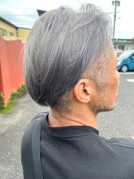 グランミリ(Grand mm) 大人刈り上げグレイショート