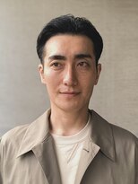 イナフ(ENUFF) 軟毛の方向け。清潔感のあるアップバングスタイル。