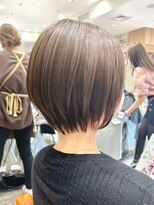 アフロート ルヴア(AFLOAT RUVUA)&nbsp;『岩田莉奈』新宿髪質改善　大人の魅力引き出す丸みショートボブ