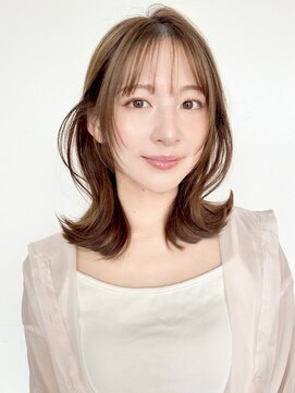 ビーチ(BEACH) セミロング韓国風レイヤーモテ髪くびれヘアミルクティーブロンド