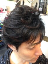 ワンオフ(one off)&nbsp;カラーはＮＧだけどパーマで遊びたい大人に！