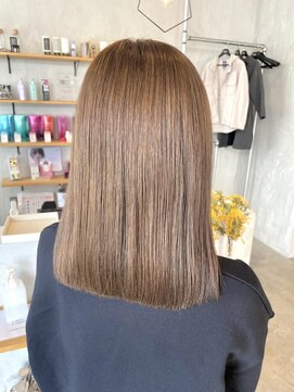 シェル 津山の手店(shel) 20代30代40代透明感ストレートベージュカラー切りっぱなしカット