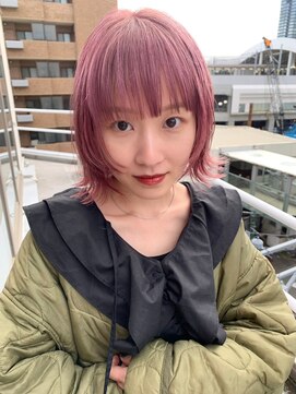 ラヴィズム(LUVISM) 10代20代30代ダブルカラー/ミニボブ/インナーカラー/ブリーチ