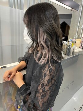 キング 梅田(K!ng) 【梅田】インナーカラーホワイトカラーミルクティーベージュ