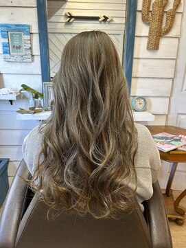 ベルズヘアー(Belle's Hair) ロングレイヤー　シルバーグレージュ