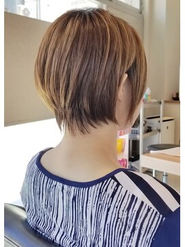 フロア(FLOOR) #ショートレイヤー#メンテナンスカット#ショートはおまかせ