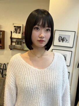 ポール(pole) 札幌ボブ ぱつっとおさまる暗髪ボブ