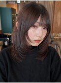 顔周りレイヤーカットくびれヘアミルクティーベージュカラー