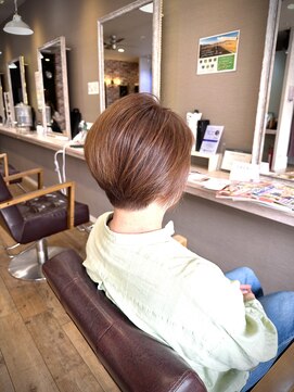 ヘアーメイクロージー 八軒店 (HAIR MAKE ROSY) えりあしスッキリ大人丸み刈り上げショート