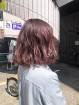 レンネ(Renee) ミディアムボブ×チェリーピンク