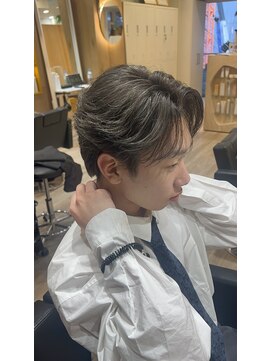 ルースト 渋谷店(ROOST) フェザーショート