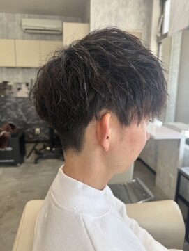 イーラ(E-LA) 刈り上げツーブロックマッシュ