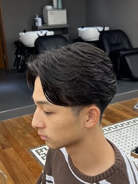 ザデイトウキョウ 表参道 青山(THE DAY TOKYO) MEN’S/サーフカール/刈り上げセンターパート/表参道駅/青山