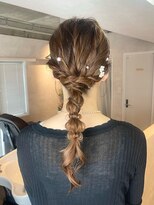 サンルーム(SUN room) ゆるふわ編みおろしねじり編み込みパール結婚式ヘア大人可愛い
